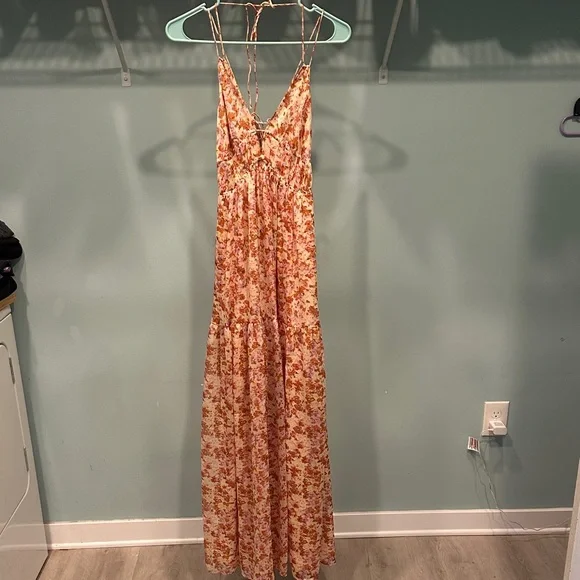 ASTR the label Backless Floral Dress in Orange and Cream - Picture 2 of 7